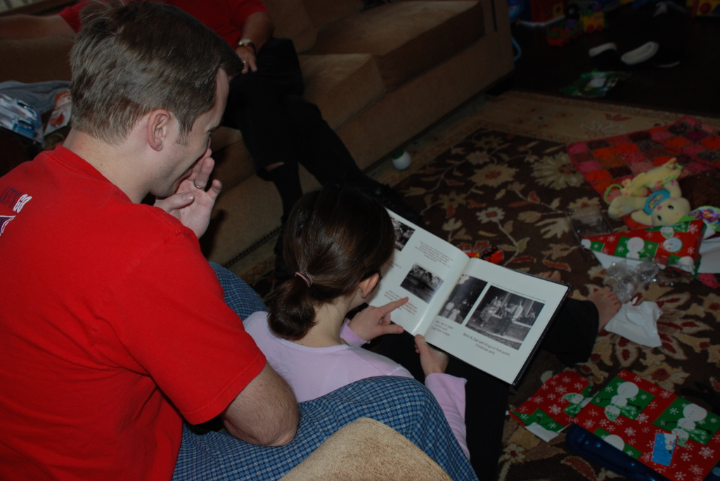 2008/12(Dec)/07(Christmas Day-Josh-Heathers)/1024x768_2008-12-25 09-08-27151.JPG